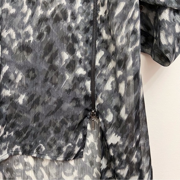 Karherine Barclay blouse tunic sheer animal prints pattern zippers details Large - Picture 5 of 15